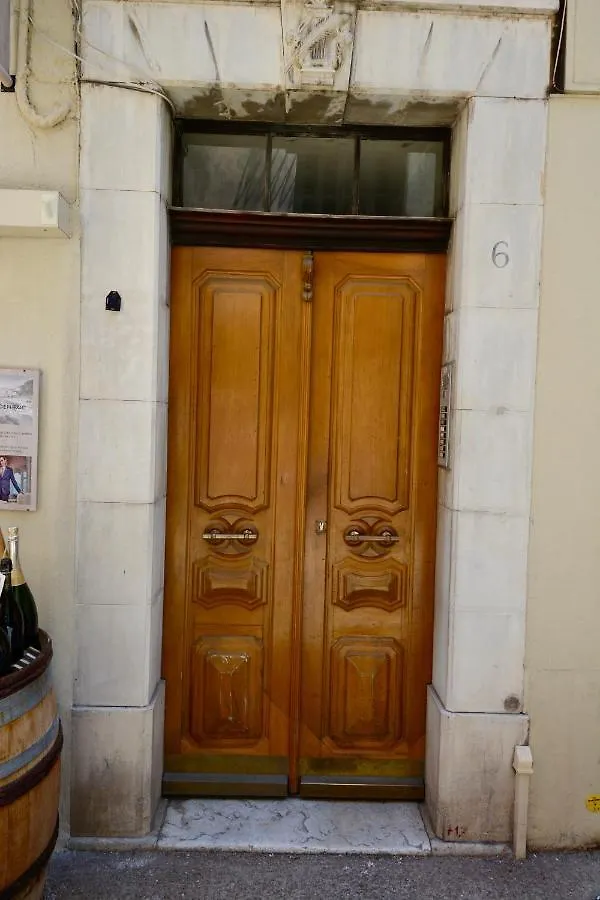 Old Town Antibes Apartment